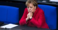 Merkel 'büyük koalisyon' yolunda