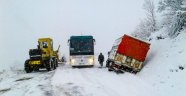 Kar nedeniyle 300 mahalle yolu kapandı