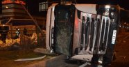 Yem yüklü Tır devrildi: 1 yaralı