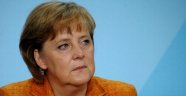 Merkel'e Türkiye eleştirisi