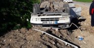 Virajı alamayan otomobil takla attı!