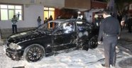 Kardeşine kızıp annesinin otomobilini yaktı