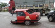 İkiye bölünen araçtan sağ çıktı