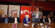 AK Parti adayları basınla bir araya geldi