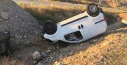 Takla atan otomobilin sürücüsü yaralandı