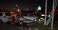 İki otomobil çarpıştı: 4 yaralı