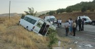 Tunceli-Elazığ karayolunda trafik kazası: 3'ü çocuk 20 yaralı