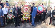 CHP anıta çelenk sundu