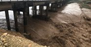 Adıyaman'da sel önüne ne kattıysa sürükledi
