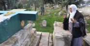 76 yılık mezarın hüzünlü öyküsü