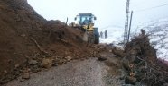 Sincik-Malatya karayolunda heyelan