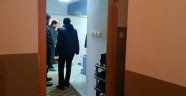Abla kardeş evlerinde ölü bulundu