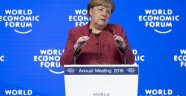 Merkel'den öz eleştiri:
