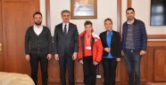 Vali Baruş başarılı sporcuyu makamında kabul etti
