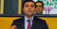 Demirtaş: 'Başbakanımızı, Cumhurbaşkanı'na karşı ezdirmeyiz'