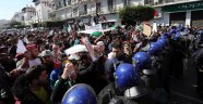 Cezayir'deki protestolarda 183 kişi yaralandı