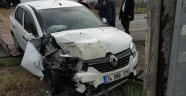 Samsun'da otomobil direğe çaptı: 1 yaralı