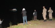 Elazığ'da otomobil feribottan baraja uçtu