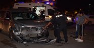 Kavşakta trafik kazası : 3 yaralı