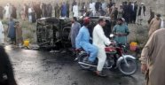 Pakistan'da bomba yüklü araçla saldırı: 5 ölü 14 yaralı