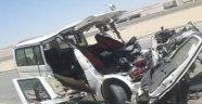Mısır'da 2 minibüs çarpıştı: 14 ölü, 8 yaralı