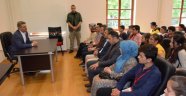 Vali Baruş öğrencilerle buluştu