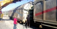 Mühimmat taşıyan tren raydan çıktı