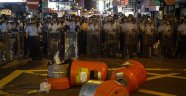 Hong Kong'da protestolara sebep olan yasa 'öldü'