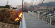 Köprü alev alev yandı