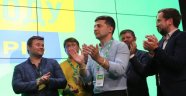 Ukrayna'da genel seçimi de Zelenskiy kazandı