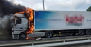 Ordu'da sebze-meyve yüklü tır alev alev yandı