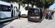 Manisa işçi servisi hafif ticari araçla çarpıştı: 16 yaralı