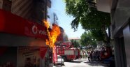 İşyerinde çıkan yangın korkuttu