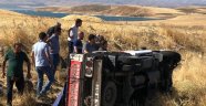 Tunceli'de pikap şarampole yuvarlandı; 2 yaralı