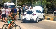 Ambulansla çarpışan otomobil devrildi: 1 yaralı