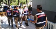 Aranan şahıs yakalandı
