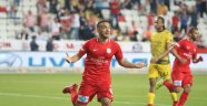 Yeni Malatyaspor Mevlüt Erdinç ile anlaşmaya yakın