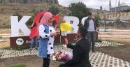 Karslı gençten kız arkadaşına sürpriz evlilik teklifi