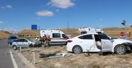 Sivas'ta otomobiller çarpıştı: 6 yaralı