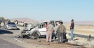 Takla atan araçtan sağ kurtuldular