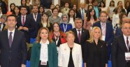 "Alternatifi değil destekleyicisi"
