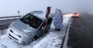 Doğu Anadolu'da kar ve tipi ulaşımda aksamalara neden oldu