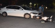 Otomobil ile motosiklet çarpıştı