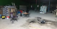 Sobaya tiner dökerken kendini ve oğlunu yaktı