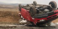 Hurdaya dönen minibüsten burnu bile kanamadan çıktı