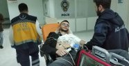 Bıçaklı saldırıya uğrayan genç ağır yaralandı
