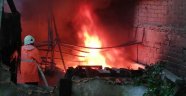 Zonguldak'ta mobilya atölyesinden büyük yangın