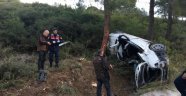Lüks araç takla attı: 2 ölü 1 yaralı
