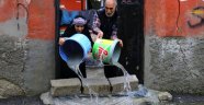 Evlerini su basan vatandaşlar çileden çıktı