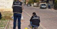 Eve silahlı saldırı düzenlendi